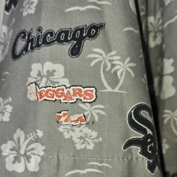 Chicago WHITE SOX MLB Theme Gray Casual Button Down Shirt BASEBALL FAN SPORTS XL - Picture 7 of 15